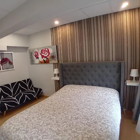 Estudios Deusto Apartmanhotel 3*