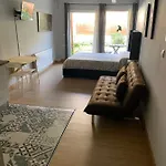 Estudios Deusto アパートホテル 4*