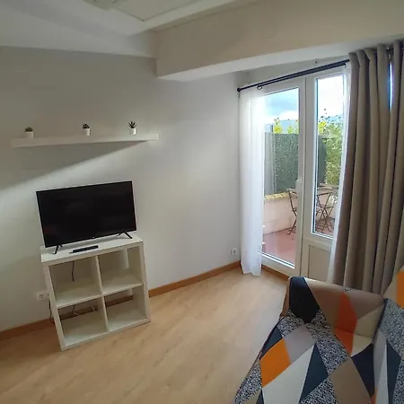 Estudios Deusto 아파트호텔 4*