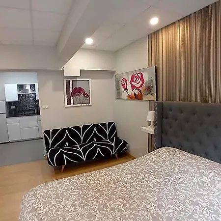 Ξενοδοχείο με διαμερίσματα Estudios Deusto 4*