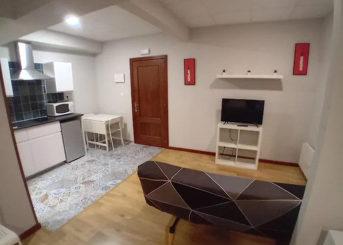 Estudios Deusto 4* بلباو