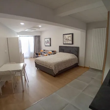 Aparthotel Estudios Deusto 4*