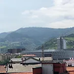 Estudios Deusto Lägenhetshotell Bilbao
