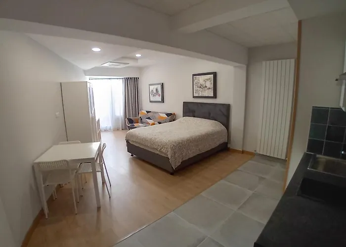 Apart-hotel Estudios Deusto 4*